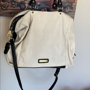 Steve Made en black and nude purse